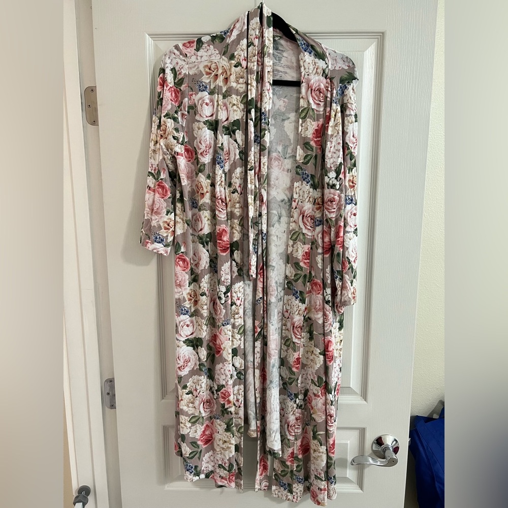 NWOT posh peanut robe • size XL